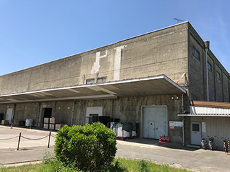 写真：工場外観